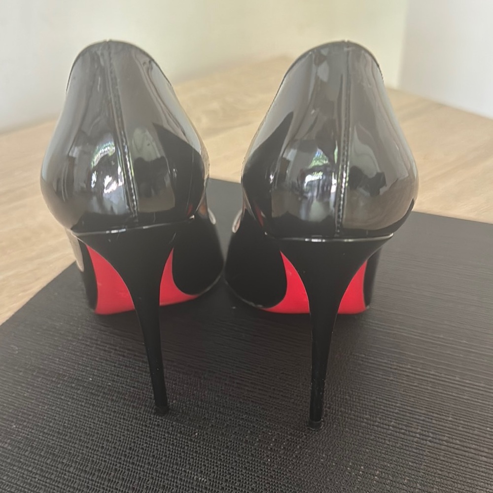 Christian Louboutin Black Patent Leather Pump - Picture 3 of 5